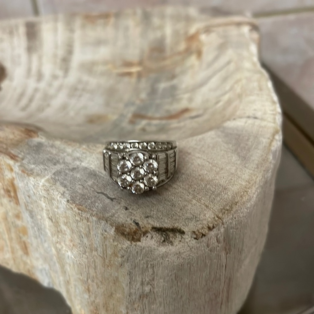 Elegant sterling silver Women’s or Men's Ring
